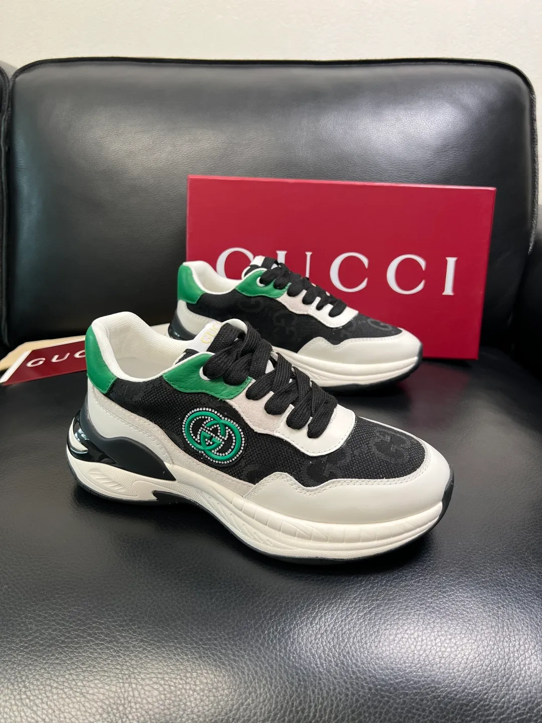 Men's shoes 💰800 Gucci top purchasing Gucci counter new model, original factory configuration imported cowhide from Italy with printed fabric, imported cowhide lining, breathable and comfortable, sole: original factory special sole is super comfortable, original factory and single goods are high quality, welcome to compare, code number 38-44 (customized 45)